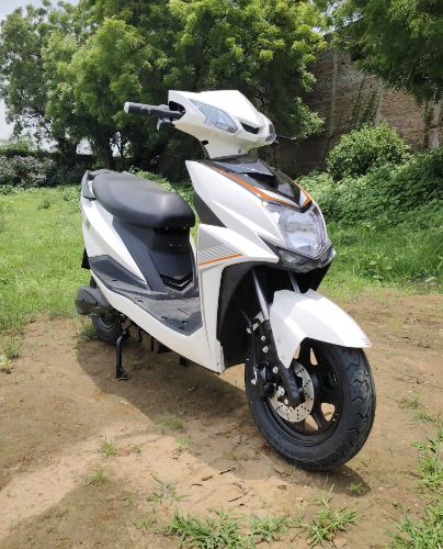 Picture of NAKS SLX Single light Electric scooter 